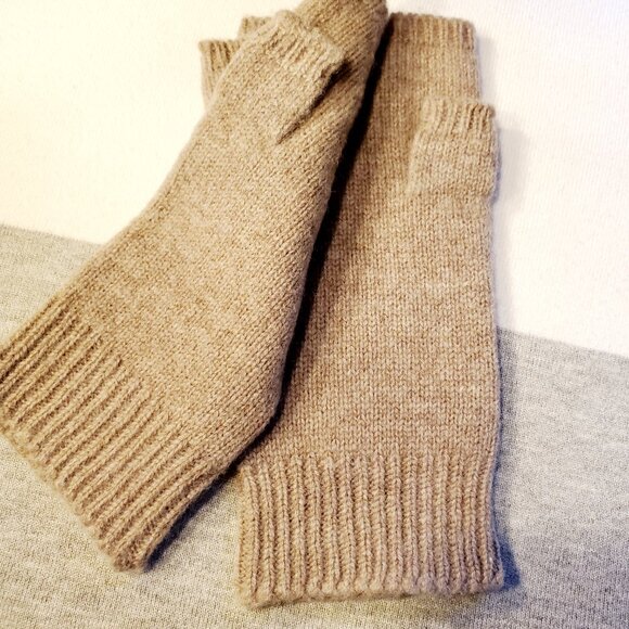 100% wool fingerless mittens - Picture 2 of 2